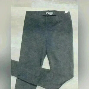 Vince Mid-Rise  skinny pants in gray color ~ nice condition size XS
